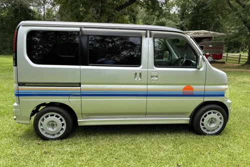 Honda, RWD, Honda’s Tiny Vamos Van Has RWD, A Manual, And An Engine Under The Back Seats
