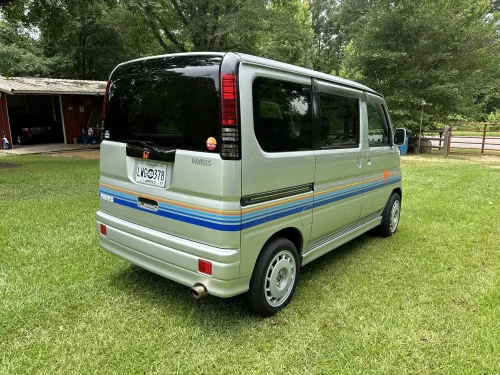 Honda’s Tiny Vamos Van Has RWD, A Manual, And An Engine Under The Back Seats