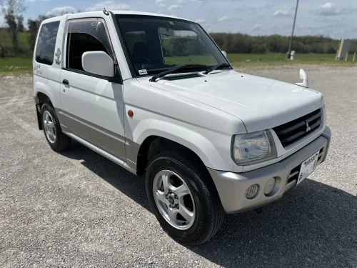 Mitsubishi, Mitsubishi Pajero, The Mitsubishi Pajero You Know Is A Full-Size SUV. This Snoopy One Is A Kei Car
