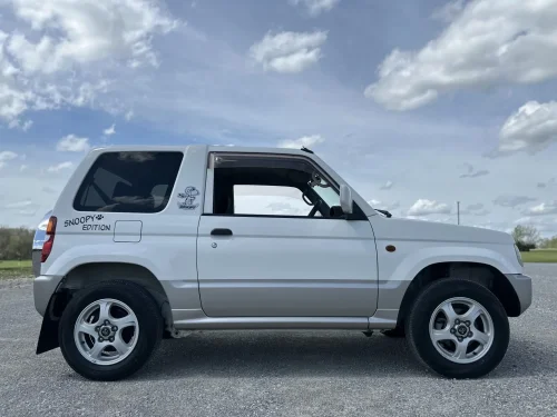 Mitsubishi, Mitsubishi Pajero, The Mitsubishi Pajero You Know Is A Full-Size SUV. This Snoopy One Is A Kei Car
