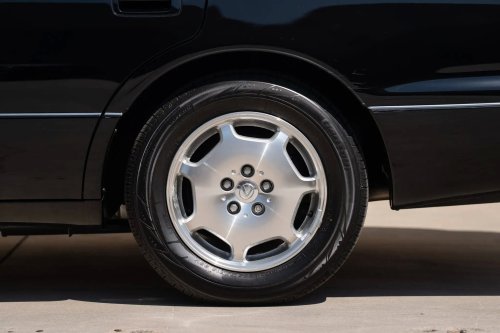 Lexus, This 1,500-Mile Lexus LS400 Never Learned How To Spy On You