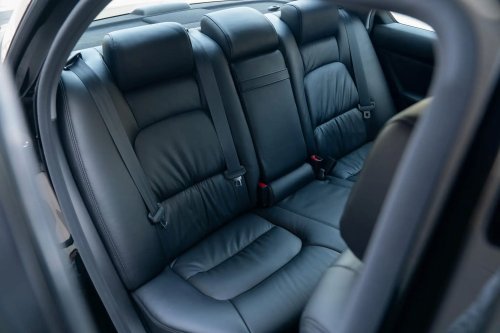 This 1,500-Mile Lexus LS400 Never Learned How To Spy On You