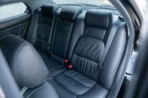 This 1,500-Mile Lexus LS400 Never Learned How To Spy On You