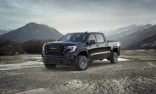 A Leaky Window Cost A GMC Sierra Owner $1,000, Now He’s Suing GM