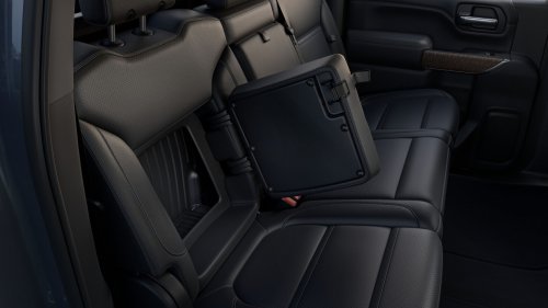 A Leaky Window Cost A GMC Sierra Owner $1,000, Now He’s Suing GM