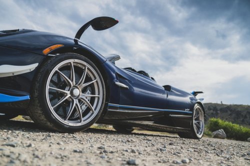 This Is The World’s First Huayra Roadster With A Third Pedal