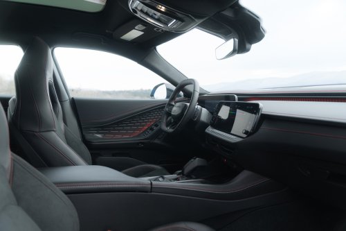 Mazda, Dodge, Dodge Charger, Dodge Charger R/T, An 8-Seat Mazda Is Faster And Lighter Than A 420-HP Dodge Charger R/T