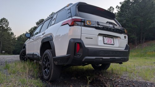 We Drove Both 2026 Outbacks For A Week, The Cheaper One Won