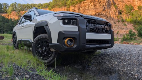 We Drove Both 2026 Outbacks For A Week, The Cheaper One Won