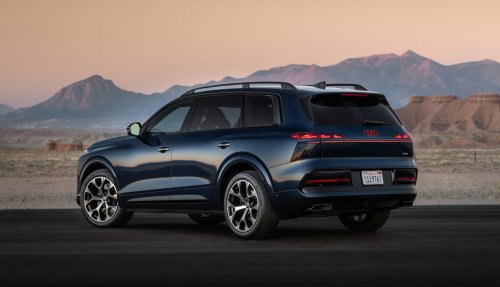 Audi, SUV, Audi’s Biggest SUV Ever Has The World’s Fanciest Taillights And A Glass Roof Bigger Than Your Bed