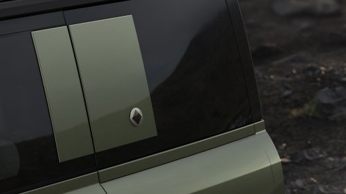 Land Rover’s Defender Facelift Costs The Octa 93 HP, While The New Vertex Steals Its Angry Face