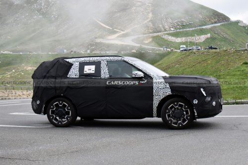 Redesigned Hyundai Tucson Spied Alongside The Current Model