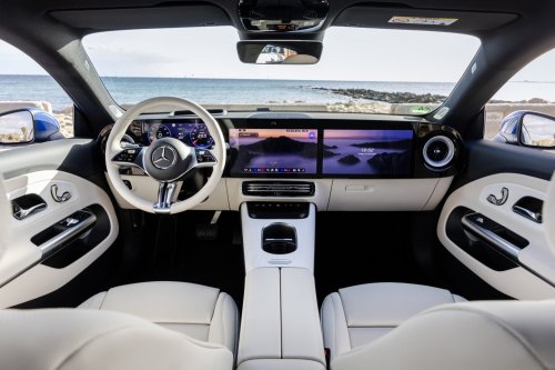 A 50-Button Mazda Lost A Screen Distraction Test To A Four-Button Tesla