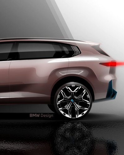 There’s A New BMW X5 That Out-Rooms The X7 And Has An 8K Cinema, But It’s Not For You