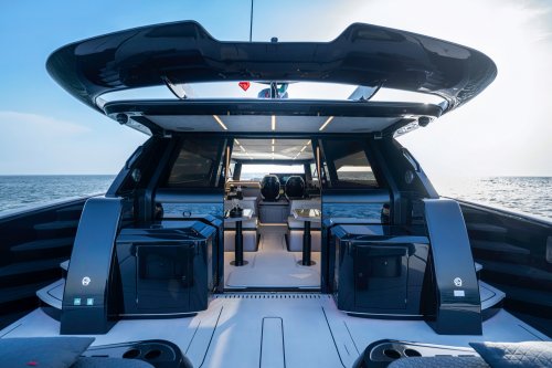 Brabus, Brabus Built A 1,430-HP Catamaran That Gives You ‘The Sensation Of Flying Above The Water’