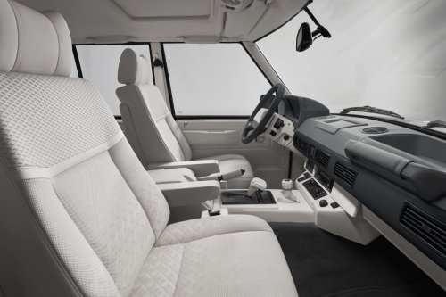 You Can’t Buy Land Rover’s New Flagship Without This Matching 1993 Classic