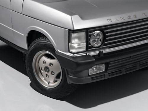 You Can’t Buy Land Rover’s New Flagship Without This Matching 1993 Classic