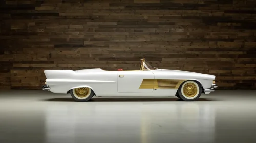 This 1955 Cadillac Elegante Concept Wears Gold Like It’s Load-Bearing