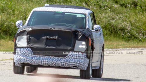 Ford’s New $30K EV Truck Barely Clears An Expedition’s Shoulder
