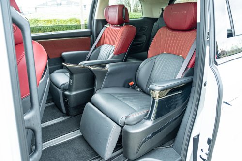 GAC’s M8 Minivan Costs Less Than Half A Lexus LM 500h, But Nothing About It Feels Halved