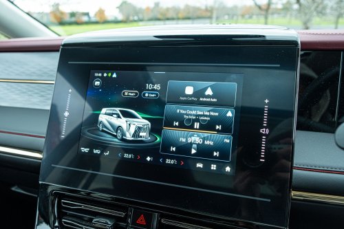 GAC’s M8 Minivan Costs Less Than Half A Lexus LM 500h, But Nothing About It Feels Halved