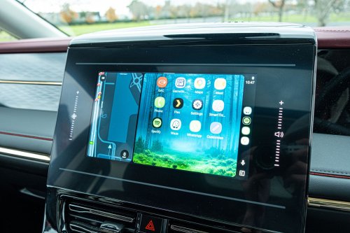 GAC’s M8 Minivan Costs Less Than Half A Lexus LM 500h, But Nothing About It Feels Halved