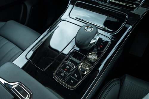 GAC’s M8 Minivan Costs Less Than Half A Lexus LM 500h, But Nothing About It Feels Halved