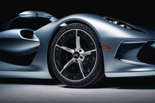 Hennessey’s $2.5M Hypercar Has A Gated Manual, A Physical Key, And Zero Turbos