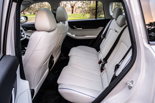 Jaecoo’s $26,000 ‘Temu Range Rover’ Is A Bargain Until You Actually Live With It
