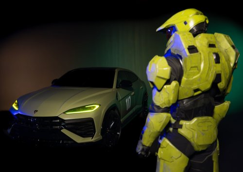 A $400 Lamborghini Urus Is The Only Master Chief Edition You Can Own