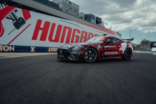 F1’s New Safety Car Ditched The Roof Lightbar For Something Smarter
