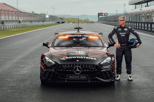 F1’s New Safety Car Ditched The Roof Lightbar For Something Smarter