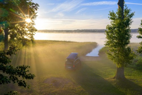 Mercedes’ New Campervan Adds Headroom And A Window To The Sky