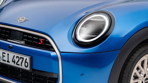 Insurers Are Done Tossing $1,430 Headlights Over One Cracked Lens