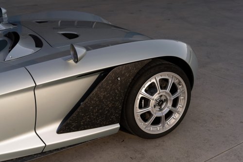 This Italian Coupe Looks Like A Classic Ferrari, But Its V8 Is Pure Detroit