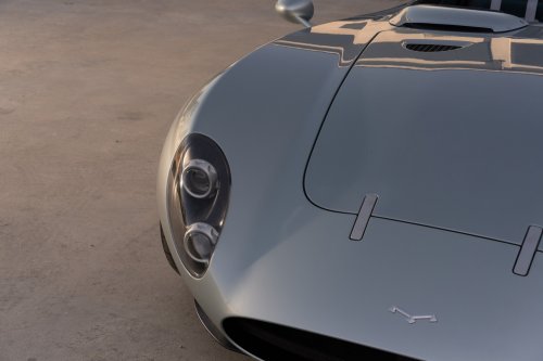 This Italian Coupe Looks Like A Classic Ferrari, But Its V8 Is Pure Detroit