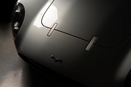 This Italian Coupe Looks Like A Classic Ferrari, But Its V8 Is Pure Detroit