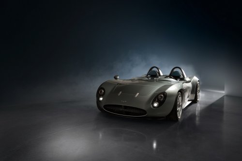This Italian Coupe Looks Like A Classic Ferrari, But Its V8 Is Pure Detroit