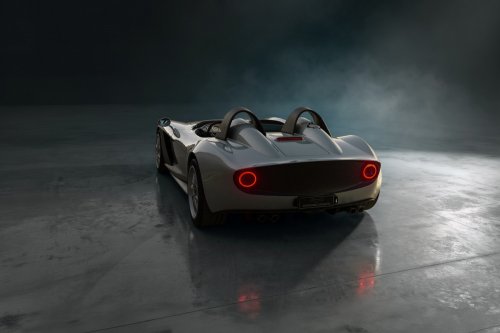 This Italian Coupe Looks Like A Classic Ferrari, But Its V8 Is Pure Detroit