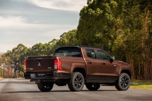 Mitsubishi, Mitsubishi’s $71,200 Brown Pickup Projects A Horse Onto The Pavement