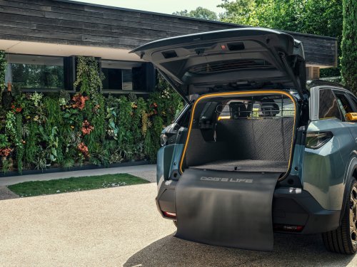 New Stellantis Concept Recalls Lost Dogs And Helps Them Get Back Inside