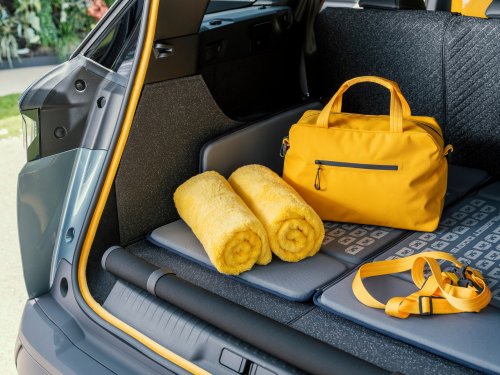 Stellantis, New Stellantis Concept Recalls Lost Dogs And Helps Them Get Back Inside