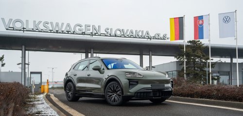 Mercedes, Hungary Pays $18 An Hour, Germany Pays $57, Guess Where Mercedes Is Building