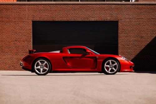 Ferrari, Porsche, Porsche Carrera GT, A Ferrari Collector Repainted His Porsche Carrera GT In Ferrari Red