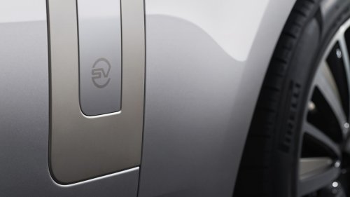 You Can’t Buy Land Rover’s New Flagship Without This Matching 1993 Classic