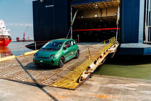 Renault Shipped 100 Frog-Eyed Twingos To The UK Purely So You Can Stare At Them