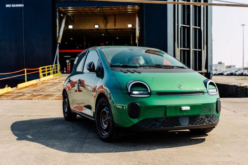 Renault Shipped 100 Frog-Eyed Twingos To The UK Purely So You Can Stare At Them