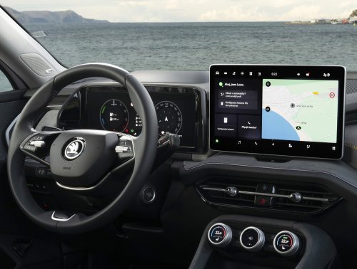 A 50-Button Mazda Lost A Screen Distraction Test To A Four-Button Tesla