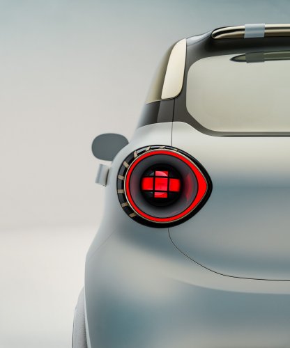 Smart Teases The Production #2, The Two-Seater It Swore Off Years Ago