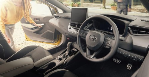 Toyota Gave The Corolla A Mustard Coat Because It Couldn’t Give It A New Face